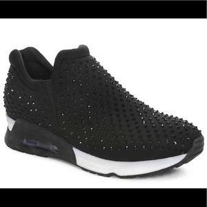 lupo slip on sneaker